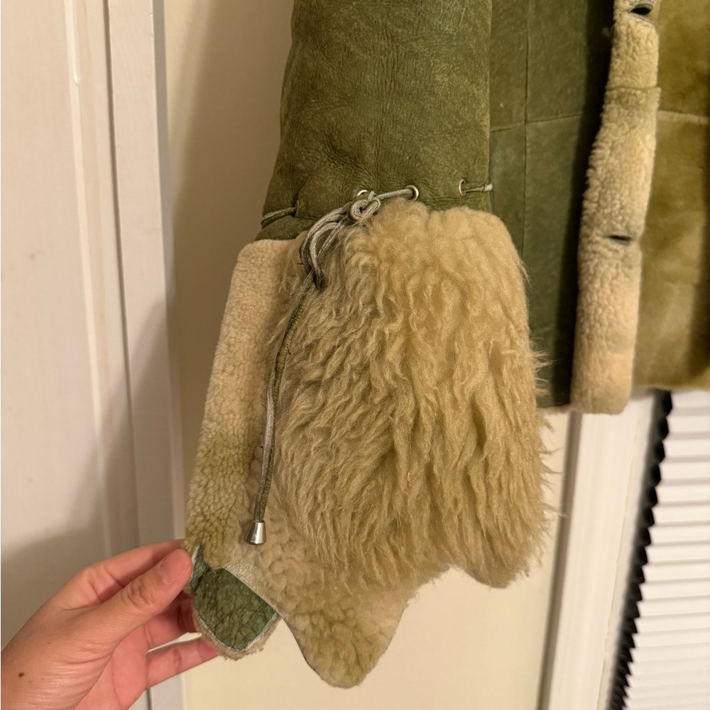 Vintage Green Genuine Shearling Fur Jacket With Flared Sleeves - Picture 6 of 12